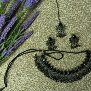 Exclusive Chocker Necklace Black